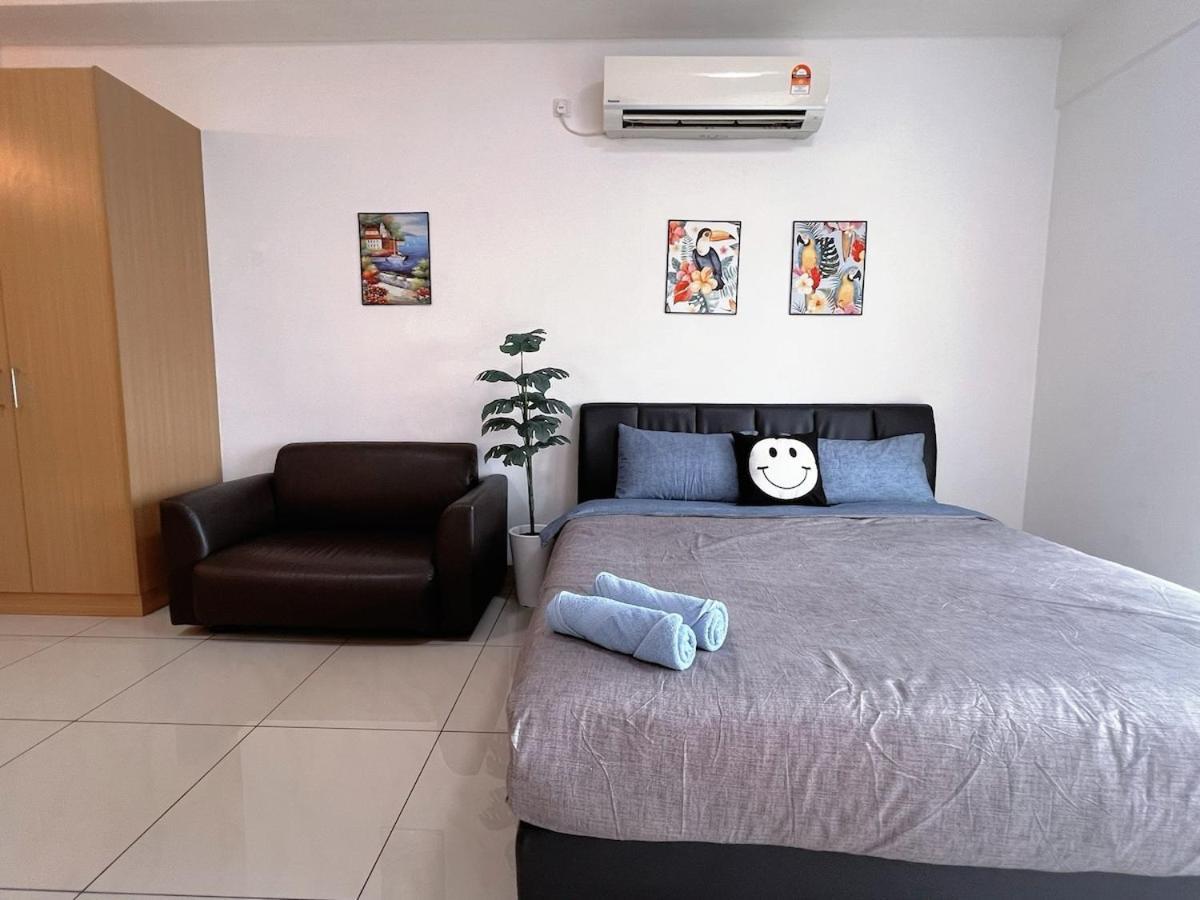 Spacious Cozy 1-3 Pax At D Secret Garden - Kempas-setia Tropika-jb Centre-mid Valley-paradigm-utm, Business Welcome * Johor Bahru