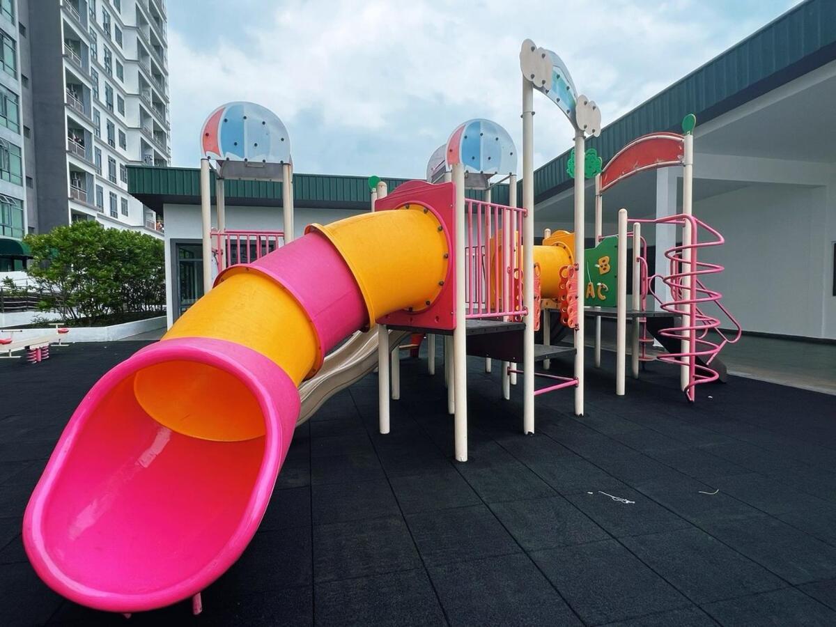 Spacious Cozy 1-3 Pax At D Secret Garden - Kempas-setia Tropika-jb Centre-mid Valley-paradigm-utm, Business Welcome Pangsapuri